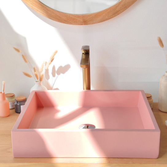 Lavabo rectangular de hormigón rosa Okia