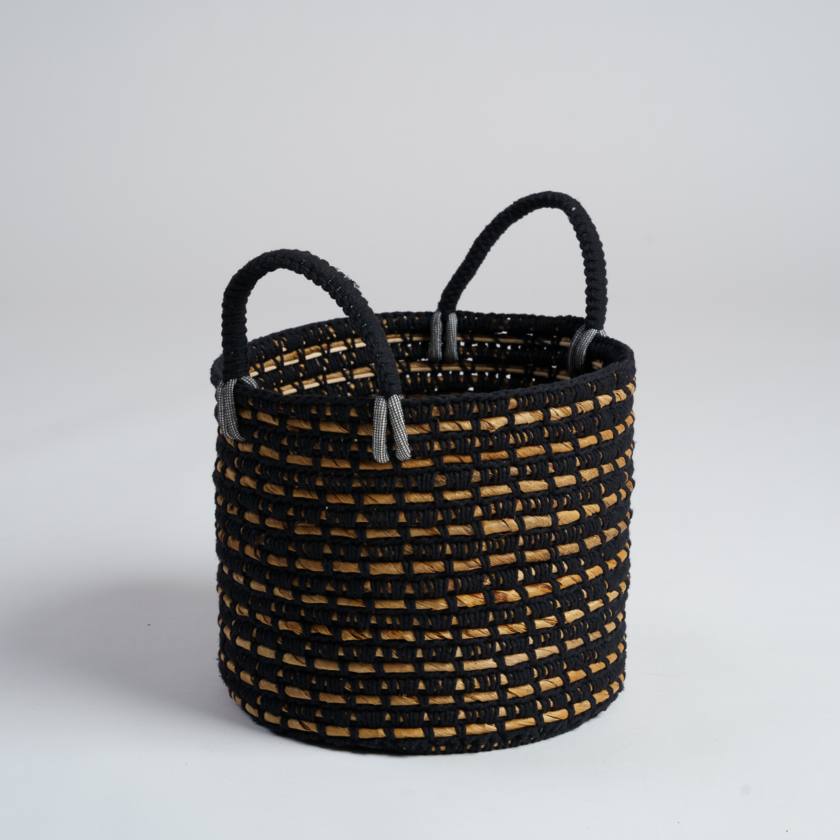 ▷ Cesta de fibra natural negro con tapa - Made in Marruecos